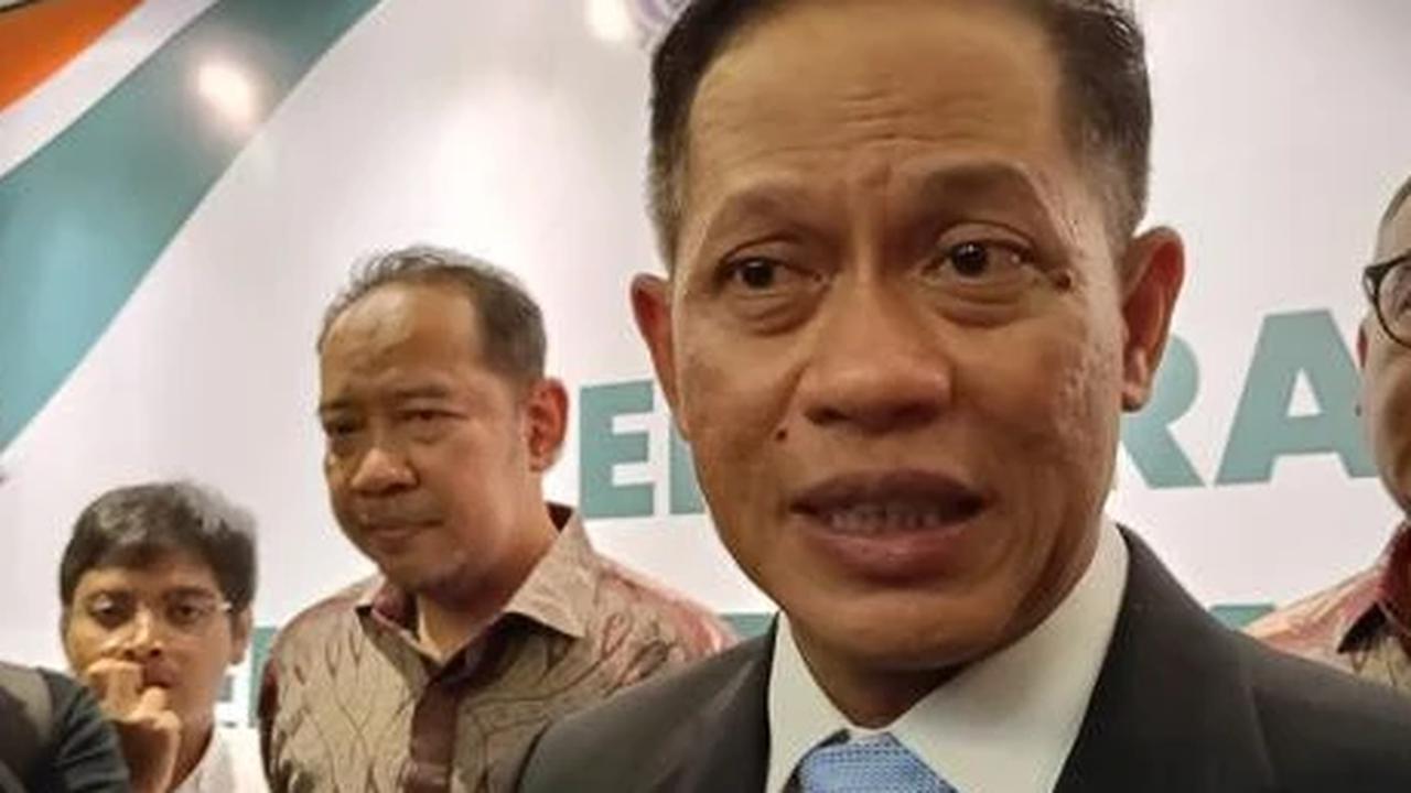Menteri LH Duga Gelondongan Kayu di Banjir Sumatera Sisa Pembukaan Lahan Sawit