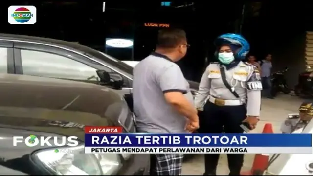 Ketika Pengendara Kabur di Hadapan Petugas Saat Razia Parkir Liar