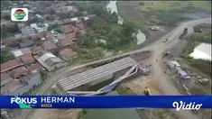 Simak informasi dalam Fokus Pagi (03/10) dengan berita-berita sebagai berikut, Wanita Lansia Hidup di Rumah yang Terbengkalai, Polisi Periksa Aktris Amanda Manopo, Pengambilalihan Pasar Ricuh, Kecewa Putusan MK, Unjuk Rasa Buruh Panas.