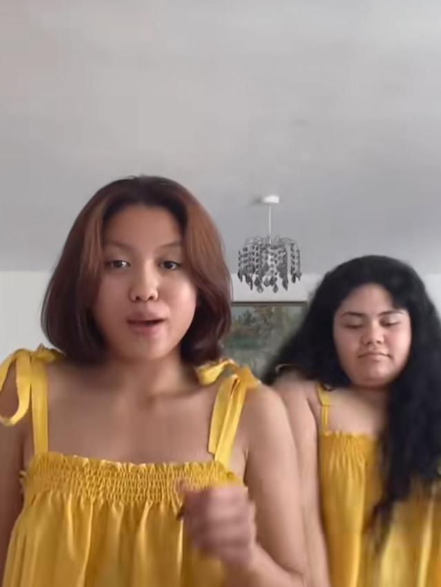 Aktivitas Loly di Inggris