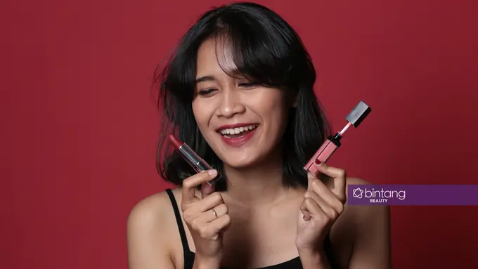 Bikin Makeup Ciamik Hanya dengan Lipstik, Nggak Percaya?