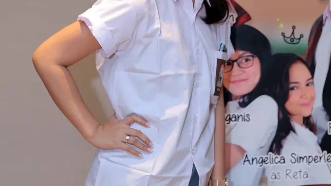 [Bintang] Fita Anggriani