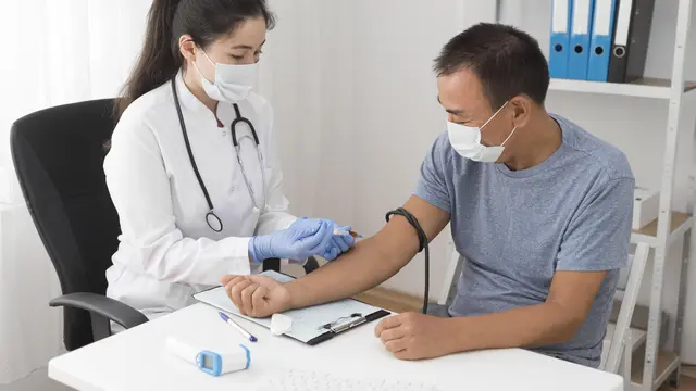 Rutin Periksa Kesehatan [Dok/freepik.com]