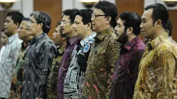 Ketua KPU, Husni Kamil (keempat kanan) dan Menteri Dalam Negeri Tjahjo Kumolo (ketiga kanan) saat menghadiri acara peresmian 'Pemilihan Kepala Daerah Serentak' di Kantor KPU, Jakarta, Jumat (17/4/2015). (Liputan6.com/Faizal Fanani)