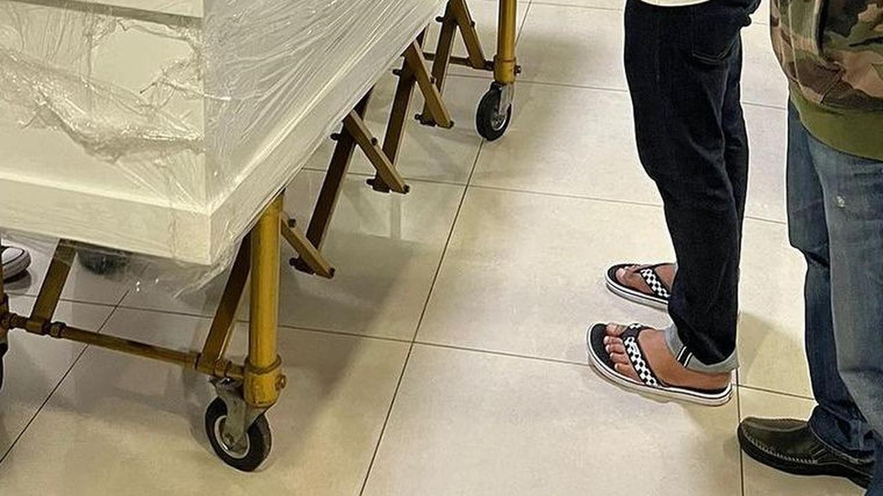 Hotman 911 sendiri merupakan program bantuan hukum yang dibuat oleh pengacara berdarah Batak itu untuk membantu masyarakat kurang mampu.