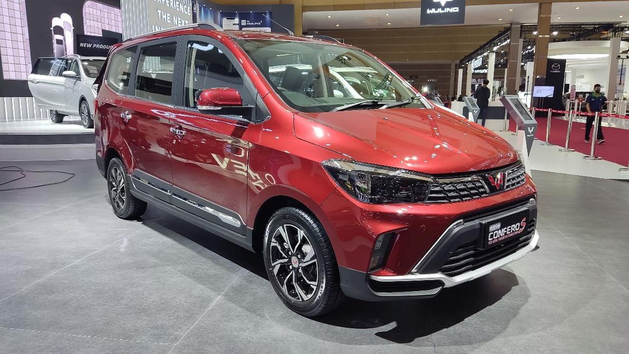 Wuling Confero dan Alvez adalah dua mobil yang berbeda