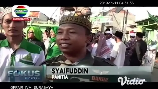 Setiap tahun, umat muslim memperingati hari kelahiran Nabi Muhammad. Perayaan ini juga dikenal dengan Maulid Nabi SAW. Untuk merayakan Maulid Nabi SAW, ada sejumlah tradisi yang dilakukan di masing-masing daerah termasuk di Surabaya, Jawa Timur.