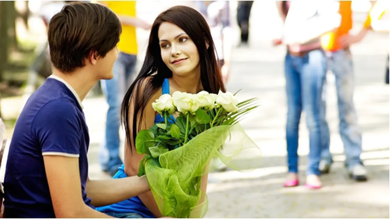 (C) shutterstock