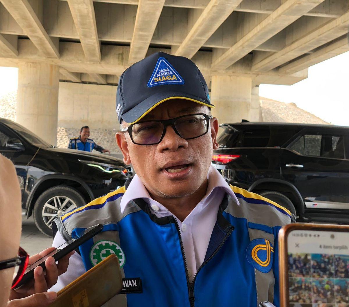 "Untuk mengantisipasi kepadatan di ruas fungsional, kendaraan yang dibolehkan melintas hanya golongan I," ujarnya.