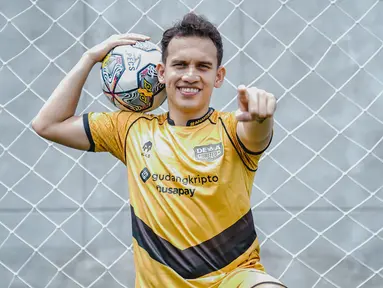 Salah satu pemain terbaik Timnas Indonesia saat ini, Egy Maulana Vikri yang sempat dua tahun bermain di Liga Slovakia bersama FK Senica dan Zlate Moravce akhirnya bergabung dengan salah satu klub BRI Liga 1, yaitu Dewa United FC. Egy secara resmi diperkenalkan oleh manajemen Dewa United FC melalui rilis resmi pada Senin (30/1/2023). (Dok. Dewa United FC)