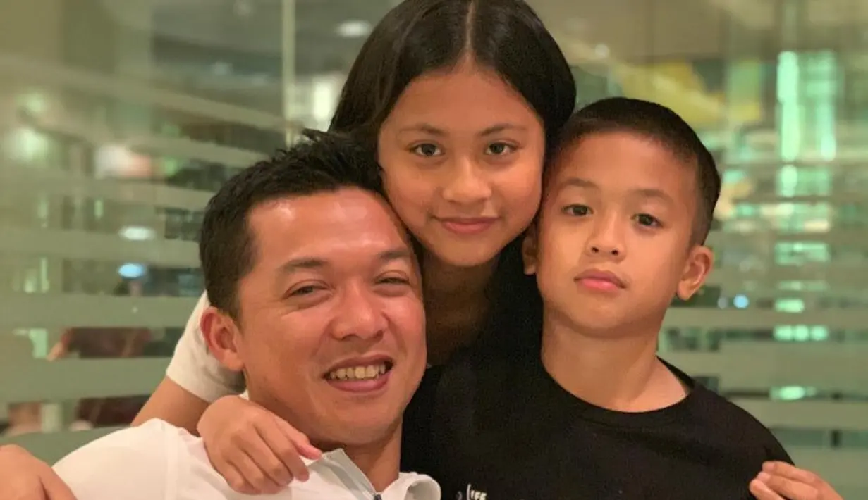 Taufik Hidayat dan Putrinya (Instagram/taufikhidayatofficial)