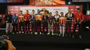 Para peraih NBL Awards 2015 berfoto bersama usai sesi jumpa pers jelang bergulirnya IndiHome National Basketball League (NBL) Championship Series 2015 di Jakarta, Jumat (1/5/2015). (Liputan6.com/Helmi Fithriansyah)