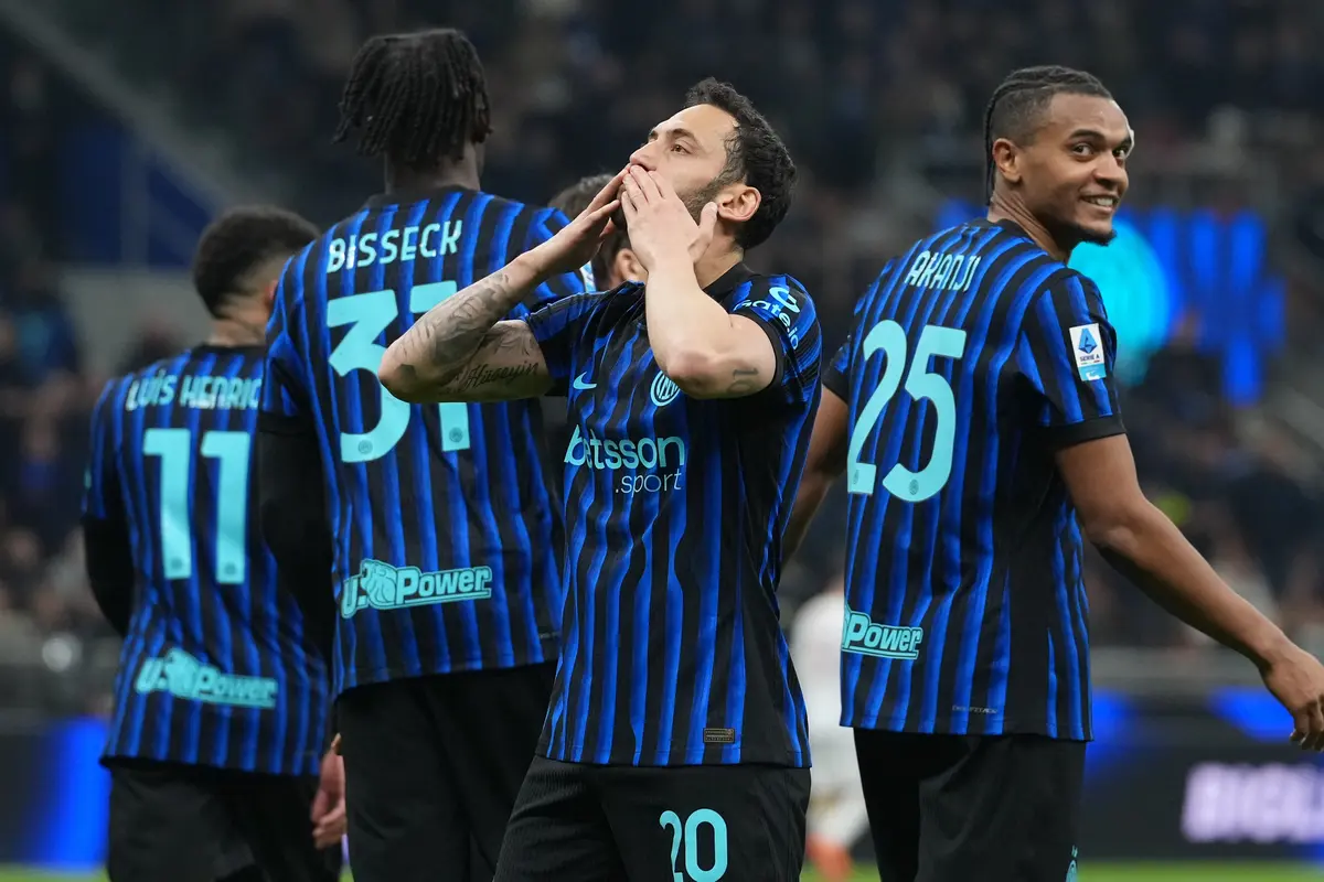 Pemain Inter Milan Hakan Calhanoglu