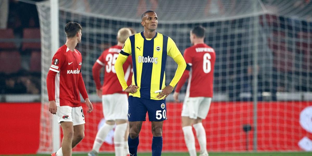 Hasil AZ Alkmaar vs Fenerbahce: Jose Mourinho Nonton di Tribune, Timnya Keok 1-3