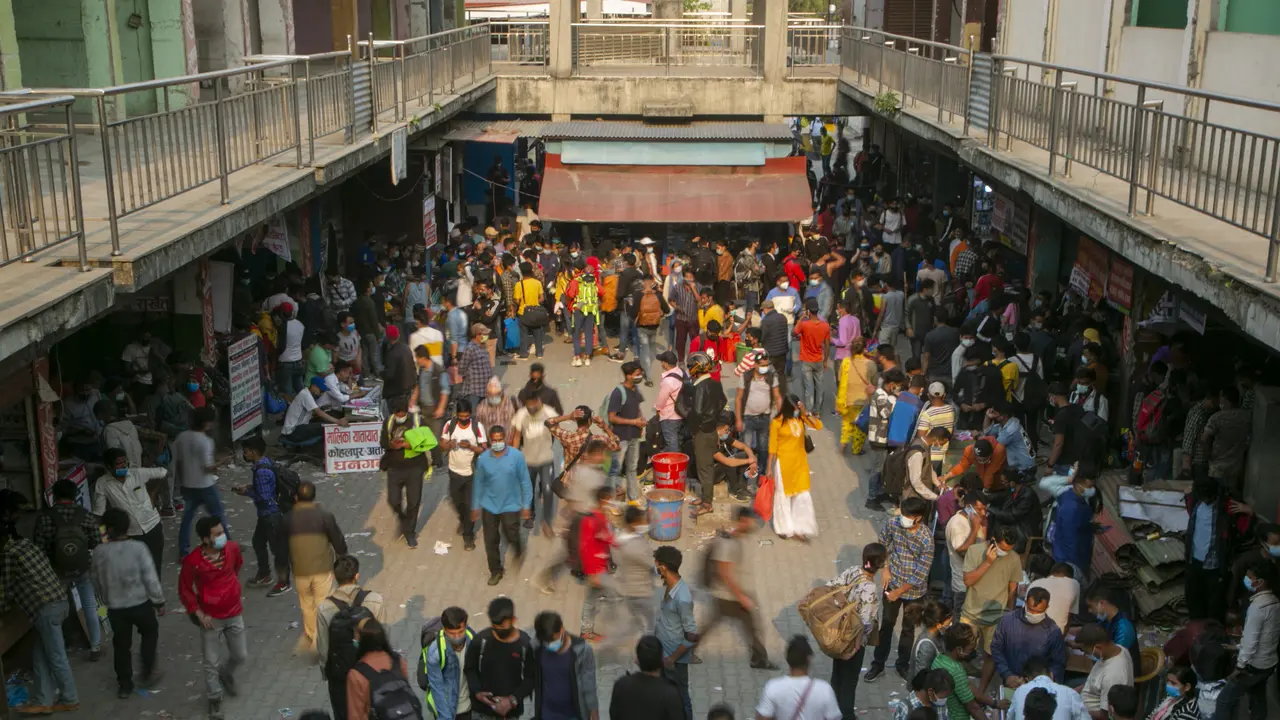 Lockdown, Warga Nepal Ramai-Ramai Pulang Kampung