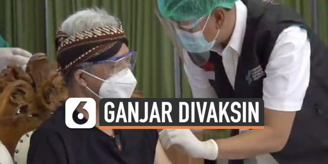 VIDEO: Gaya Nyentrik Gubernur Ganjar Pranowo Saat Disuntik Vaksin Covid-19