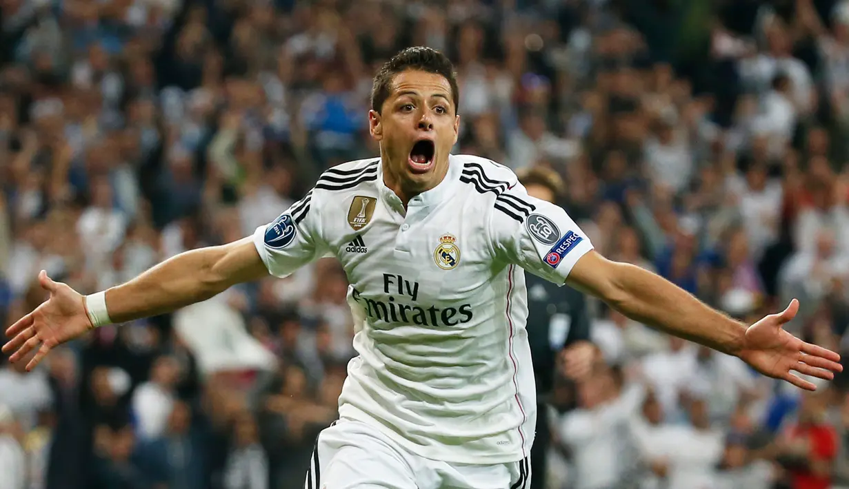 Penyerang Real Madrid, Javier Hernandez merayakan selebrasi usai mencetak gol ke gawang Atletico Madrid di leg kedua 8 besar Liga Champions di Santiago Bernabeu, Kamis (23/4/2015). Real Madrid menang 1-0 atas Atletico Madrid. (Reuters/Juan Medina) 