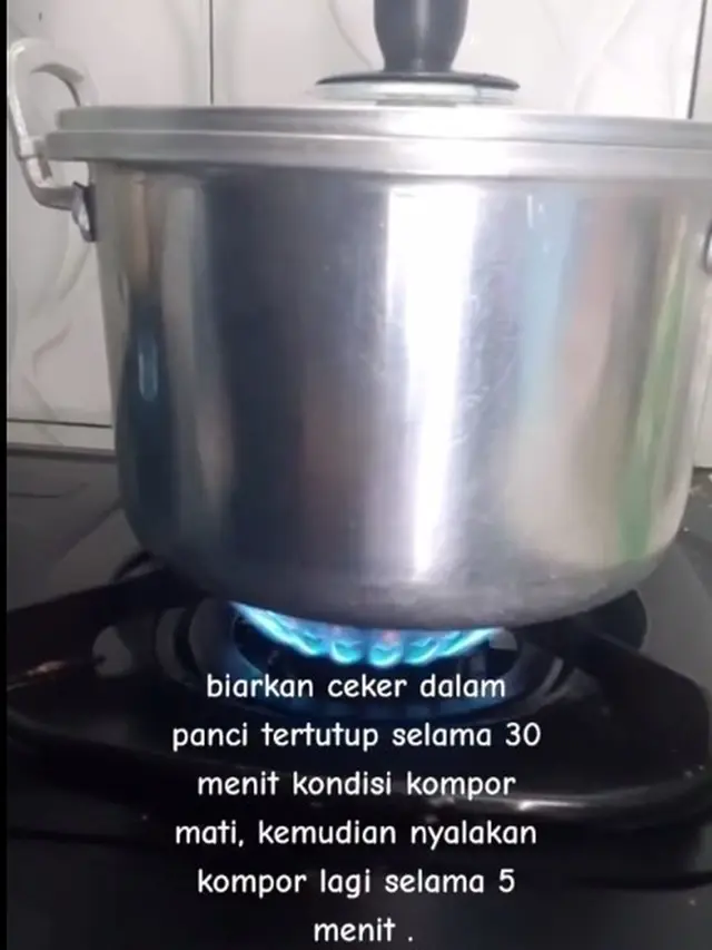Hanya 10 Menit, Ini Cara Empukkan Ceker Ayam Pakai 1 Bumbu Saja