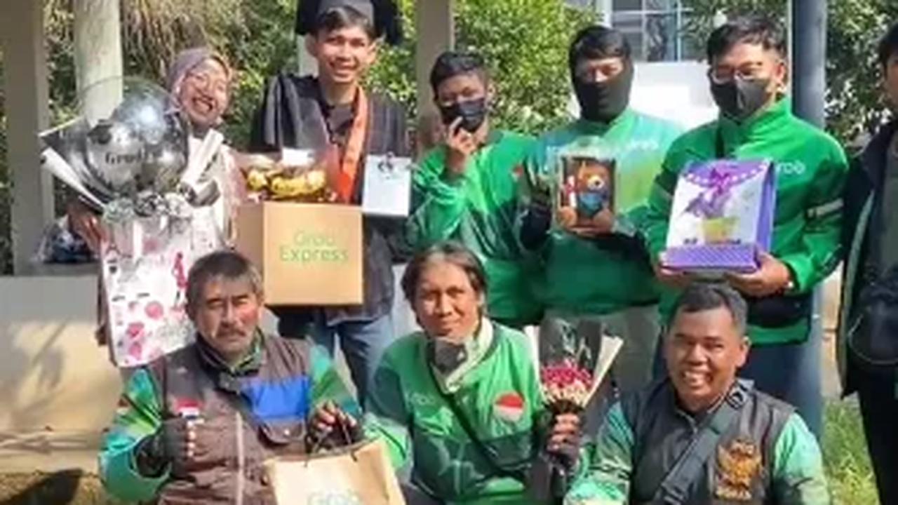 "Hadiah keempat dan hadiah terakhir," tulis wanita tersebut.