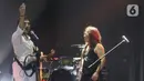 Konser KLa Project semalam juga mampu membuat penonton bernostalgia ke era 90an . (Liputan6.com/Herman Zakharia)