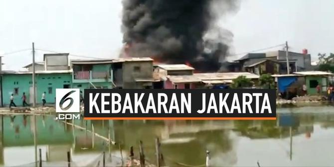 VIDEO: Puluhan Rumah Kontrakan Terbakar, 1 Orang Tewas