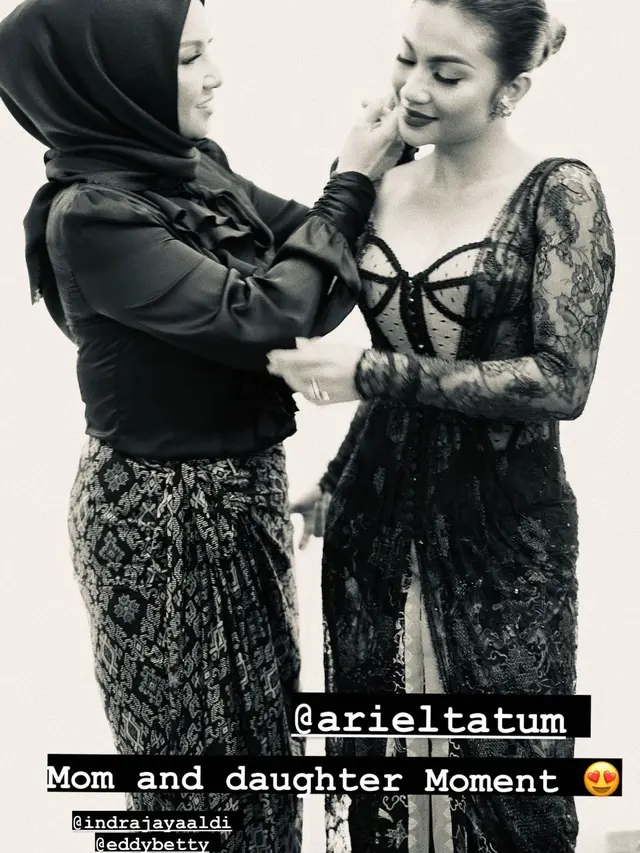 7 Potret Terbaru Ariel Tatum Berkebaya, Dikabarkan Sudah Lamaran