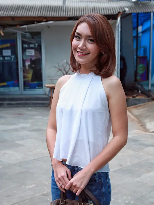 Dara kelahiran 18 Januari 1995 itu menambahkan, tentang persiapan pernikahannya sudah 70 persen dan tinggal yang kecil-kecil. (Deki Prayoga/Bintang.com)