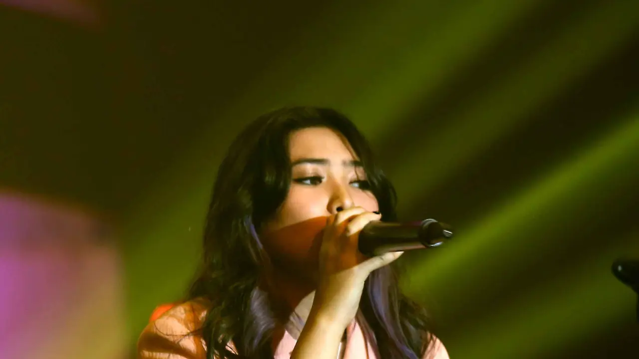 [Bintang] Isyana Sarasvati 