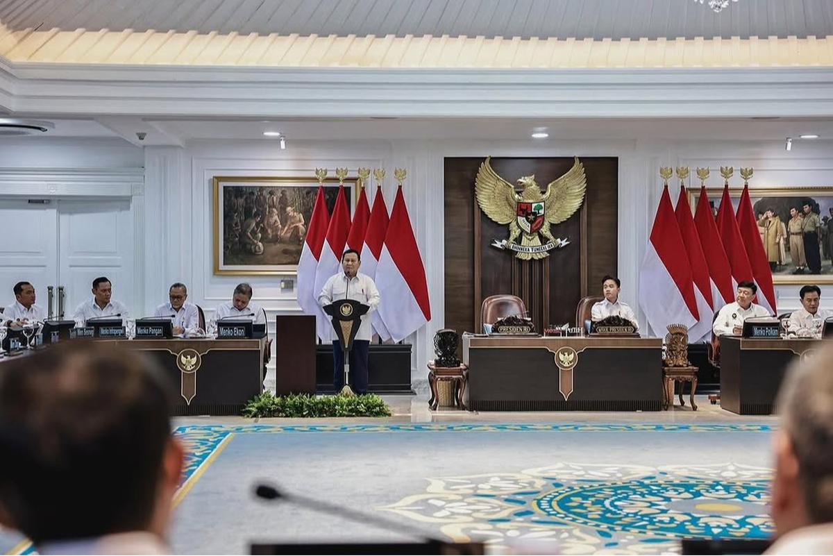 Presiden Prabowo dan Wapres Gibran Saat Sidang Kabinet Paripurna
