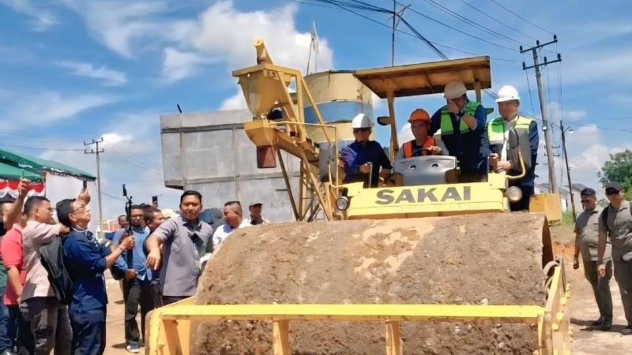 Pemkab OKU Prioritaskan Perbaikan Jalan Cor Beton Batukuning yang Rusak Parah