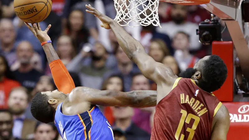 Oklahoma City Thunder vs Houston Rockets (AP Photo/Eric Christian Smith)