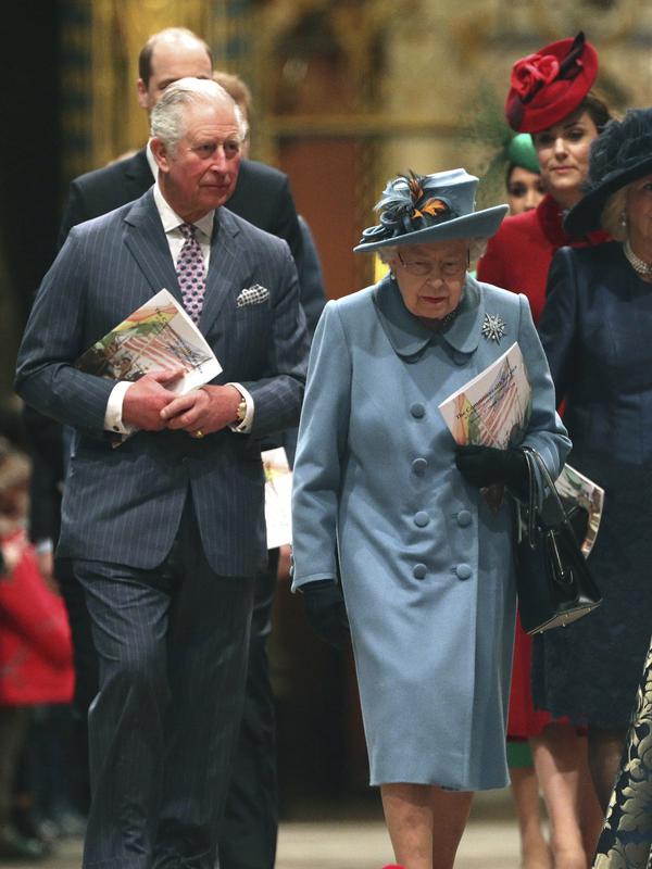 Pangeran Charles dan Ratu Elizabeth II (Yui Mok/PA via AP, File)