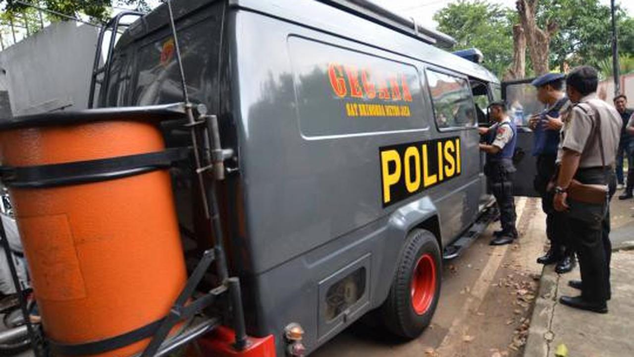 Gegana sisir Kantor LBH Jakarta