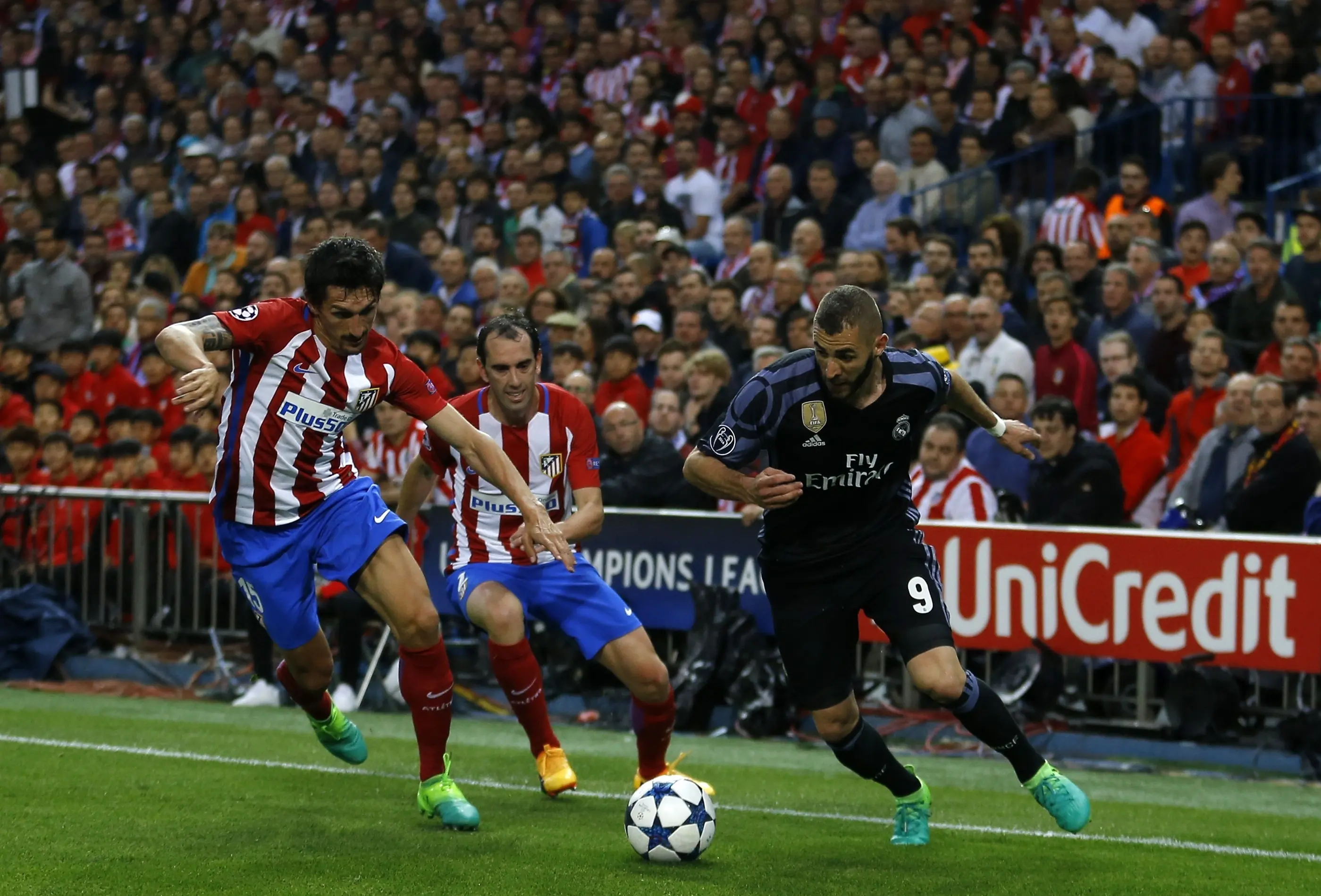 Real Madrid ketika menghadapi Atletico Madrid pada laga semifinal Liga Champions 2016-17.