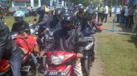 Pemudik Bermotor tujuan Jawa Tengah mendominasi ruas Ciasem (Liputan6.com/Harun Syah)