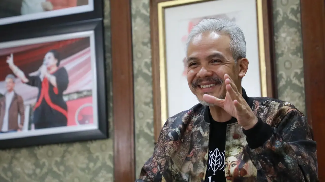Gara-gara Berkumis dan Berjenggot, Ganjar Diprotes Netizen