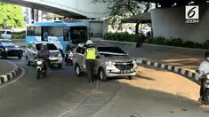 Pemberlakuan perluasan area ganjil genap di jalan S Parman, Jakarta Barat, memasuki hari kedua.