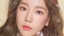 Makeup look ala Taeyeon ini bisa juga jadi inspirasi daily makeup.Visual Taeyeon selalu sukses menghipnotis para fans dengan penampilannya yang semakin eye catching.(Liputan6.com/IG/@taeyeon_ss)