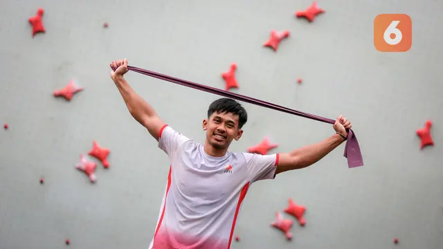 Latihan Atlet Panjat Tebing Indonesia Rahmad Adi Mulyono untuk Olimpiade 2024