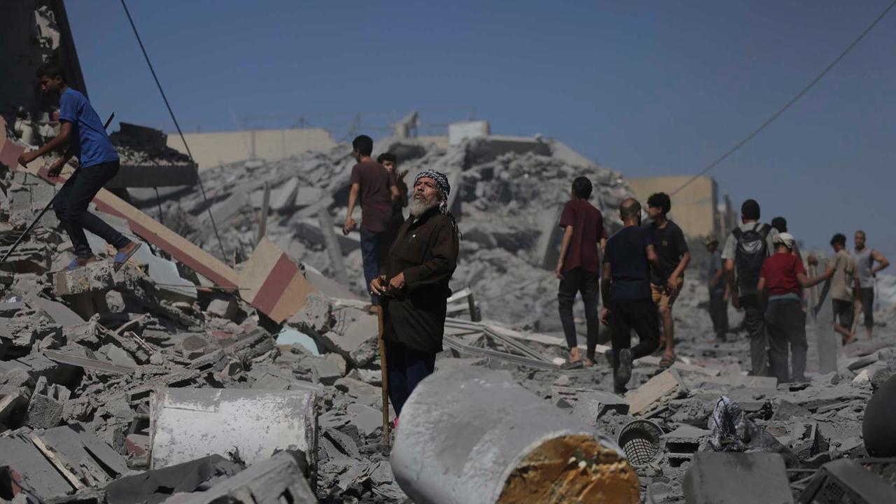 FOTO: Detik-detik Rudal Israel Hantam Gedung Bertingkat di Gaza, Warga Tetap Bertahan di Tengah Gempuran