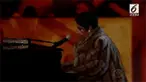 Kabar duka menghampiri jagat musik dunia. Sang ratu musik soul, Aretha Franklin, dikabarkan meninggal pada usia 76 tahun setelah beberapa waktu berjuang melawan sakit diidapnya.