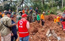 Bencana Longsor di Cilacap, 20 Orang Hilang Masih dalam Pencarian