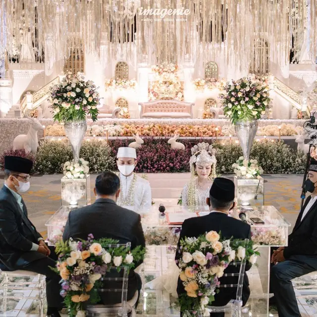 Momen Pernikahan Selebgram Nanda Arsyinta, Maskawin 305 Lot Saham Jadi Sorotan. (Sumber: Instagram/nandaarsynt)