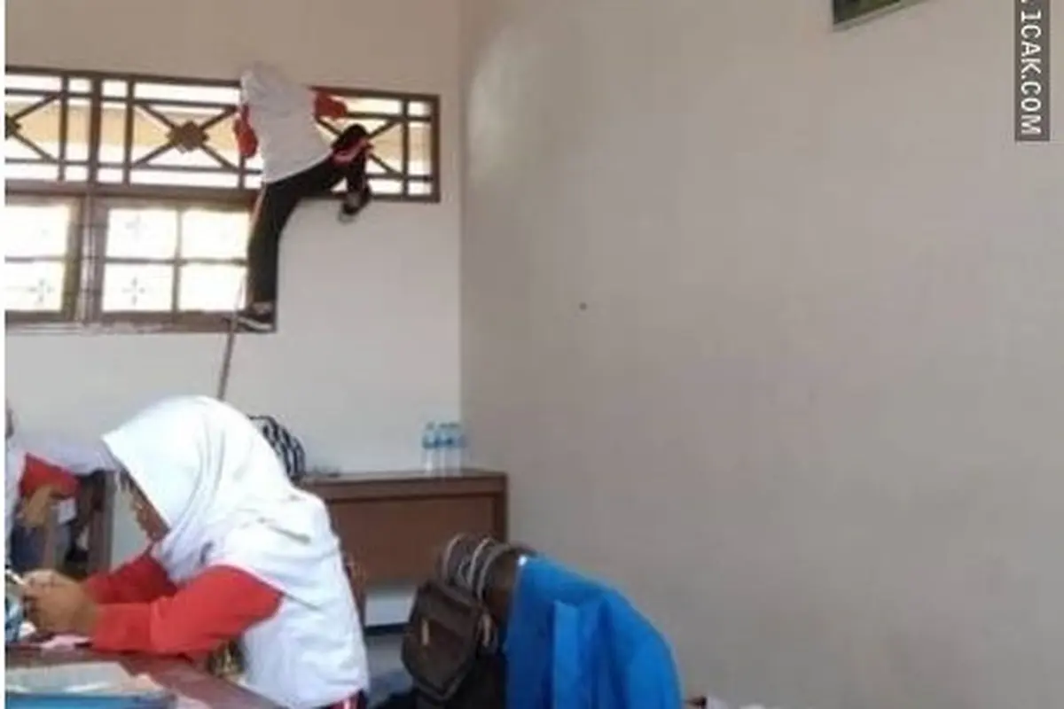 Kelakuan Ekstrem Siswa Saat Sekolah Ini Bikin Geleng-geleng