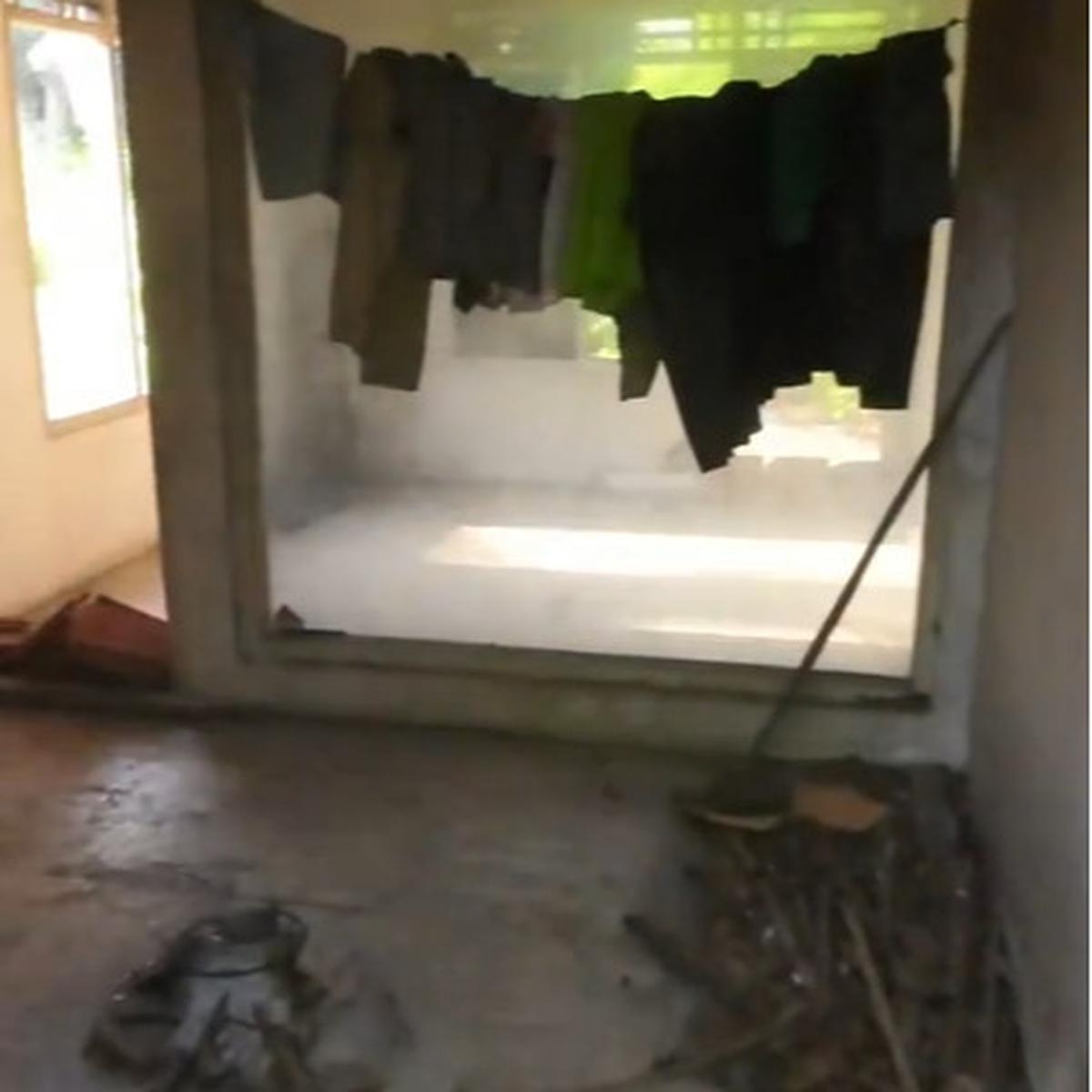 Pria Ini Temukan Rumah Terbengkalai di Tepi Jalanan, Penampakannya Bikin Ngeri