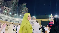 Nama Via Vallen dikenal saat menyanyikan lagu Sayang Sebagai penyanyi dangdut, Via memang dikenal sosok yang tak suka tampil terbuka. (Liputan6.com/IG/@viavallen)