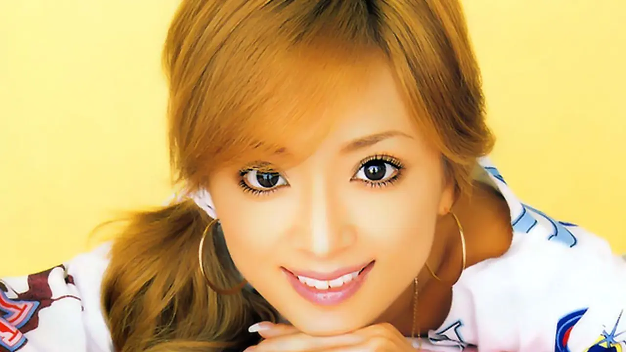 ayumi-hamasaki-131216b.jpg