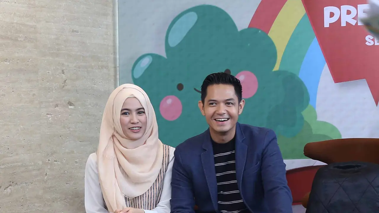 [Bintang] Dude Harlino dan Alyssa Soebandono