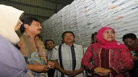 Mensos: Warga Lebih Memilih Beras Ketimbang Uang