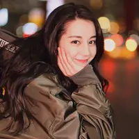 Dilraba Dilmurat mengalahkan Park Shin Hye dan Bae Suzy dalam urutan wanita tercantik versi I Magazine. (instagram/dear_dlrb) (instagram/dear_dlrb)